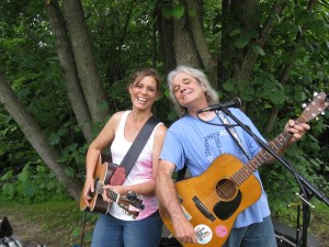 DAVE N DEB CEDAR CREEK INN 2015-07-25 008